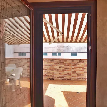 Bigterrace - Ampio Monolocale Con Cameretta E Spaziosissimo Terrazzo Lägenhet